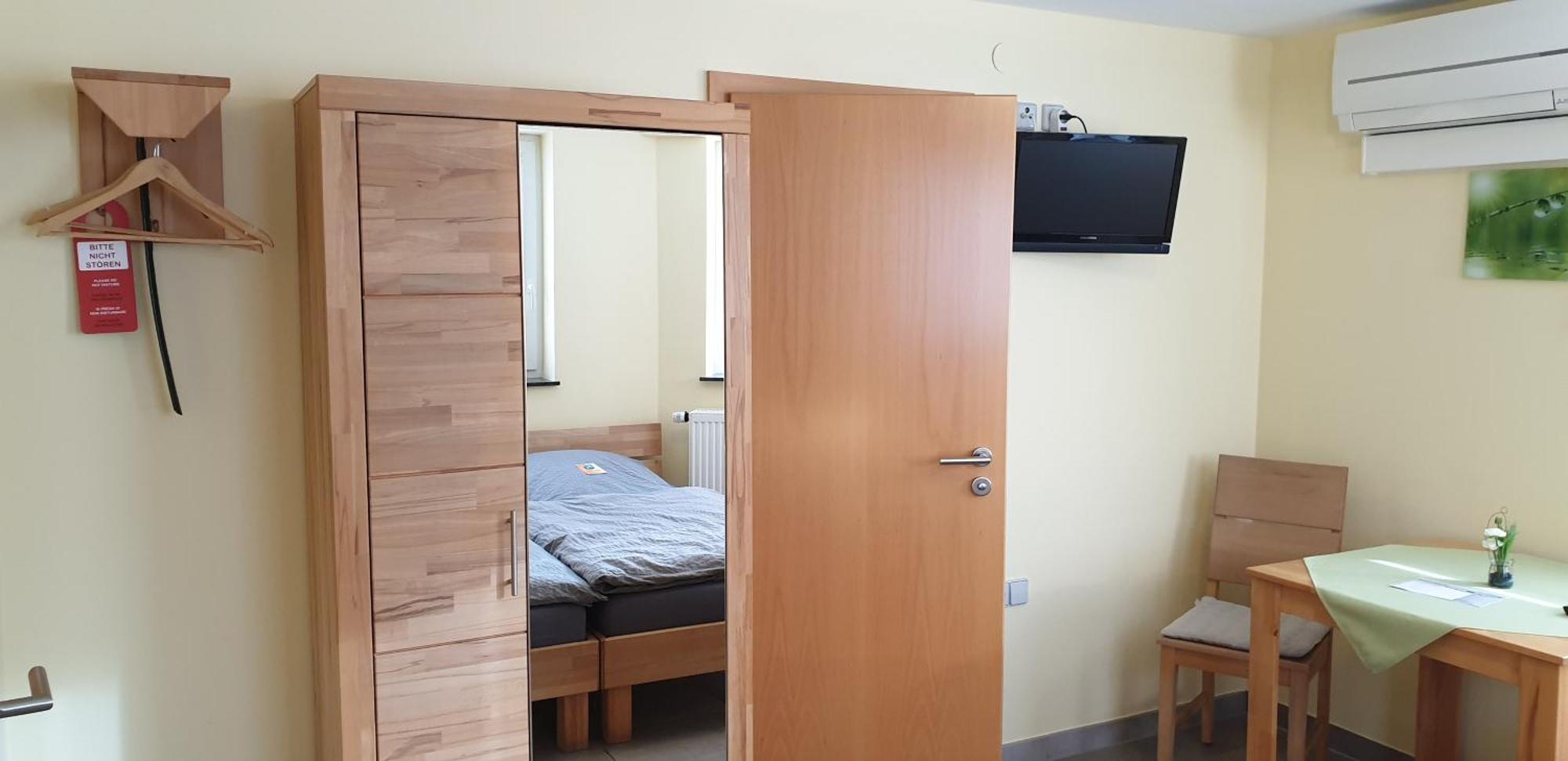 Gaestezimmer , Pension Wauri Waldenbuch Экстерьер фото