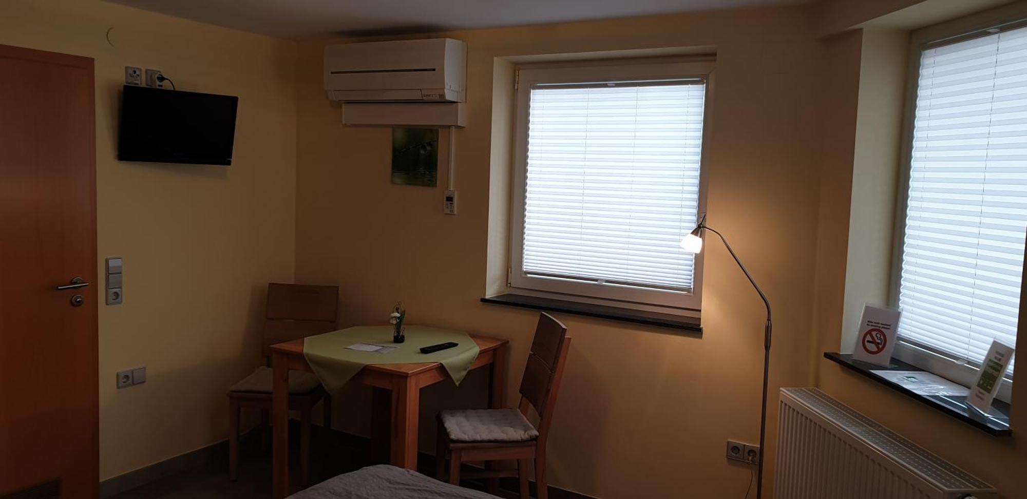 Gaestezimmer , Pension Wauri Waldenbuch Экстерьер фото