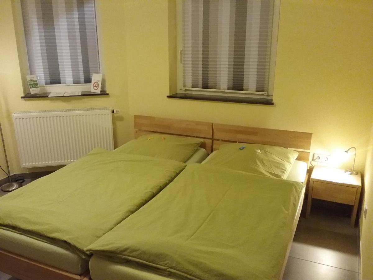 Gaestezimmer , Pension Wauri Waldenbuch Экстерьер фото