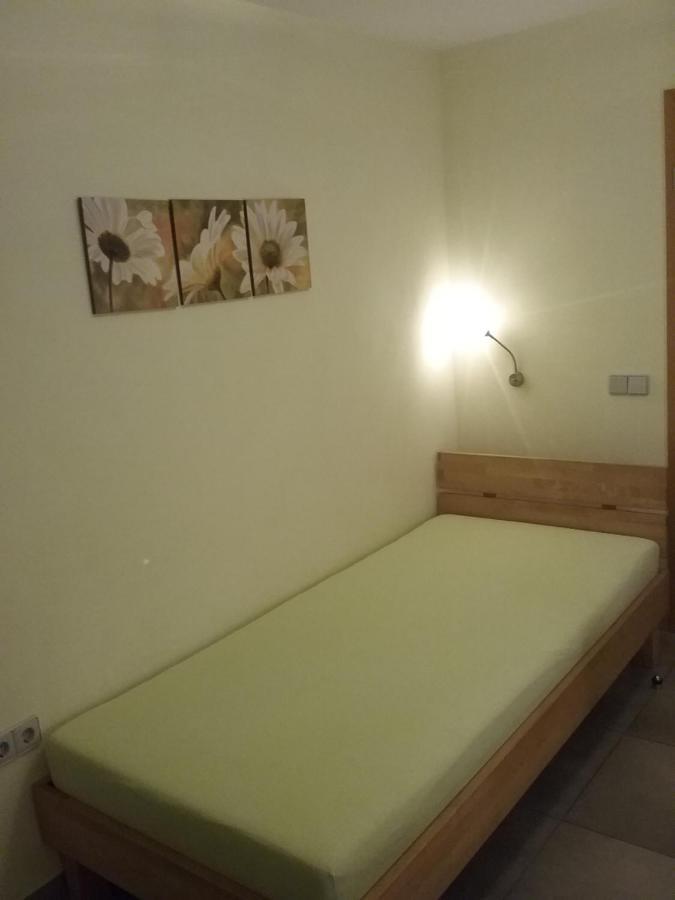 Gaestezimmer , Pension Wauri Waldenbuch Экстерьер фото