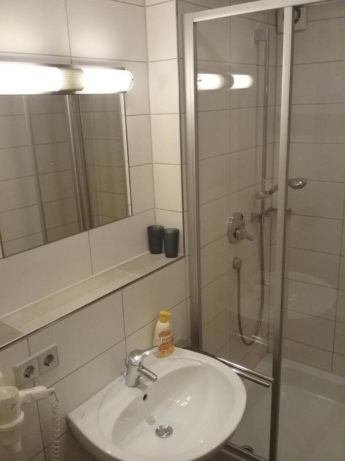 Gaestezimmer , Pension Wauri Waldenbuch Экстерьер фото