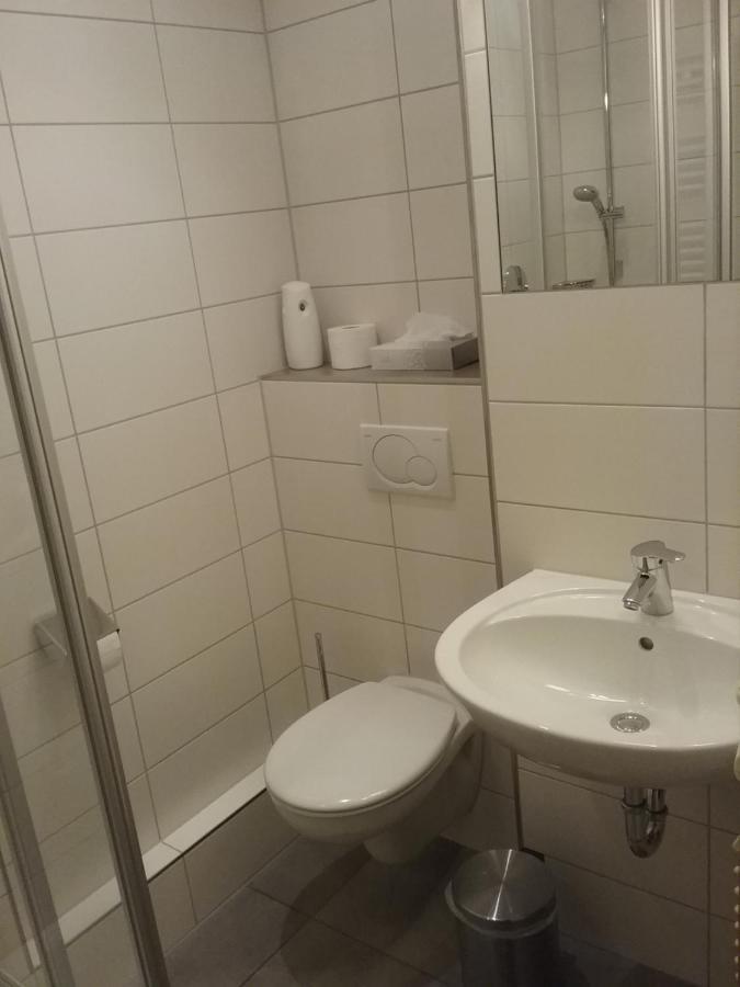 Gaestezimmer , Pension Wauri Waldenbuch Экстерьер фото